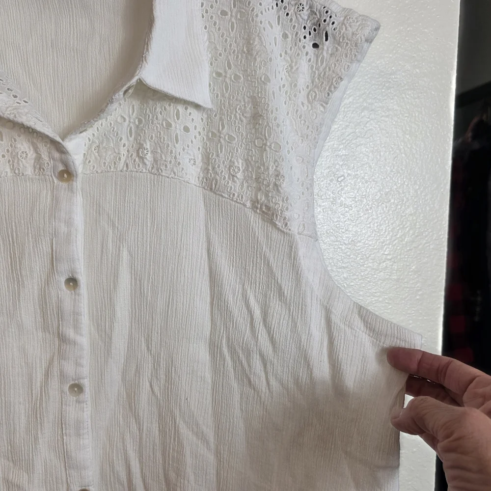 Lucky Brand Top Gauzy Eyelet Cutout Semi Sheer Button Down XLarge Shirt Boho - Picture 12 of 15